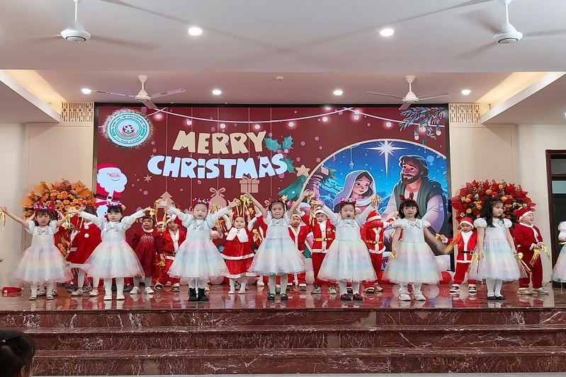 Liên khúc Chúa ra đời. MGL A1- Nhóm trẻ, lớp MGĐL 31 Nhà Chung